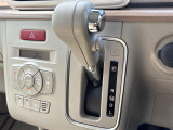【 シフト 】スムーズなシフトチェンジで快適にお車を操縦していただけます!//