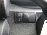 【アイドリングストップ】機能付き、ガソリン代の節約はになりますが、環境にも優しいお車です☆