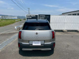 リアも嫌味のないデザインです。