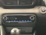 左右独立温度コントロールフルオートエアコンです。運転席、助手席それぞれで独立して温度設定ができます。冷え性の方が乗っても安心ですね♪