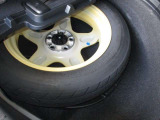 スペアタイヤ装備です。
