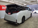 車内もキレイで嫌なニオイもありません。