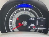 ランプ色で運転状態を表示しエコドライブをサポートするメーター!発電状況バッテリー残量なども一目瞭然!★走行距離が少ないのも良いですね!