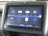 ナビゲーションは純正9インチメモリーナビ(VXM-175VFNi)を装着しております。AM、FM、CD、DVD再生、Bluetooth、音楽録音再生、フルセグTVがご使用いただけます。