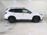 SUBARUディーラーでは皆様に安心してお車をお選びいただくため、必要な金額が分かり易い支払総額表示にてご案内しております。