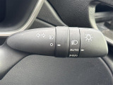 【 オートライト 】オートライトなのでライトの点け忘れを気にすることなく運転が出来ます♪