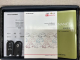 スマートキーは鍵をバッグに入れたままでもドアロックの開閉やエンジンのON・OFFができます。夜間や雨の日も鍵を探さなくて良いので便利です。