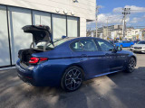BMWを熟知したメカニックによる、360度の納車前点検。ドイツ本国と同様の教育・訓練を受けたメカニックが徹底的に点検、整備した後にお客様にお引渡しします。