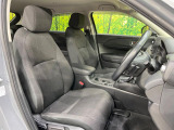 運転席シート廻りは使用感も少なく、良好な状態となっています。前オーナー様が丁寧に使っていたことがよくわかりますね。