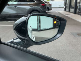 オレンジの点滅で後ろからきている車など、教えてくれます♪