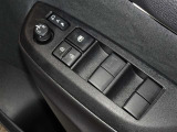 電動格納式ドアミラー・パワーウインドウを装備しています。