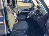 快適に運転できるドライブポジション!シートリフターもあるので無理のない運転姿勢がとれます。