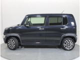 軽ワゴンとSUVを融合したデザイン。街乗りでもアウトドアでもなんでもござれなお車です☆