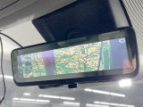 【デジタルインナーミラー】後席の大きな荷物や同乗者で後方が確認しづらい時でも安心!カメラが撮影した車両後方の映像をルームミラー内に表示。クリアな視界で状況の確認が可能です!
