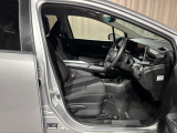 運転席も広々でゆったりとした気分で運転できます☆