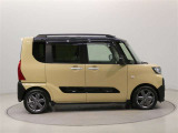 両側パワースライドドア付きだから、狭い駐車スペースなどでの 乗り降りラクラク!小さなお子さまのいるご家庭には嬉しい装備。