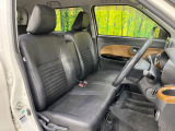 運転席シート廻りは使用感も少なく、良好な状態となっています。前オーナー様が丁寧に使っていたことがよくわかりますね。