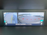【フロント&サイドカメラ】ドライバーから見にくい死角部分を映像で確認できる前方と左側面にカメラを装着。見通しがきかない場所や住宅密集地などを運転することが多い人におすすめの安心装備です。
