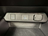 シガーソケット用の充電器が使用可能です!