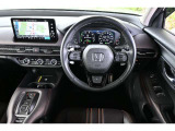 ドライバーを包み込み 運転の期待が高まるコックピット
