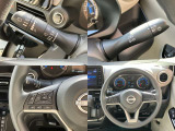ステアリングスイッチでオーディオ操作が手元でできるので、ハンドルから手を離さずに運転できます。