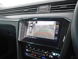 バックモニター付きで運転に自信がない方でも安心です。