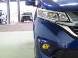 LEDヘッドライトは、点灯の瞬間から光量を発揮し、突然暗くなるトンネルなどでの安定感を高めます。