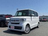 当店は常時100台の在庫を展示しており、県内随一規模のハイブリッドカー専門店です。