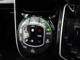 車内の温度管理に便利なオートエアコン☆