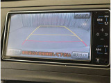 バックガイドモニターで、後方を確認しながら安心して駐車することができます。運転初心者も熟練者も必須の機能ですよ!
