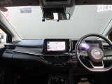 フロントガラスが広く視界が広々としているので、運転がとてもし易いです