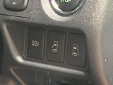 【両側パワースライドドア】スマートキーや運転席のスイッチで後席両側スライドドアの開閉が可能♪電動だから力を入れてドアを開ける必要がありません。