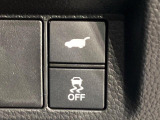 【パワーバックドア】スマートキーや運転席のボタンを押すだけでリアゲートが自動で開閉します!荷物を持っている時や、高い位置にあるバックドアを閉める際に便利な機能です♪