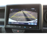 もちろんリアカメラも装備。安心、安全のために駐車時などの後方死角を減らします。
