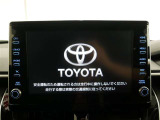 ディスプレイオーディオを装備。スマホとクルマをつなぐことで、これまでのナビに加えて、いろんなサービスが楽しめます。