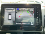 『アラウンドビューモニター』はスムーズな駐車と安全確認をサポートします。