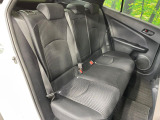 コンパクトカーですが、セカンドシートは十分な広さがあり快適にお乗りいただけます♪シートを倒して大きな荷物を積んだりと、用途の幅が広い1台です。