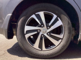 標準装着のアルミホイールです