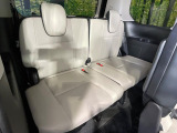 3列目シートはもちろん状態良好☆大人でもゆったりと座って頂けますので、大人数でのお出かけもラクラクです♪ご家族で、気の知れた仲間で、ドライブに行くのが楽しみですね♪