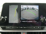 サイドブラインドモニター!!狭い道でのすれ違いで助手席側前方などの死角を減らし、壁などへの接触防止をサポートします。
