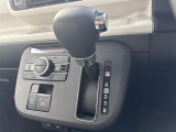 【 シフト 】スムーズなシフトチェンジで快適にお車を操縦していただけます!