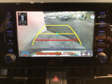 バックモニター付きで、車庫入れやバック時の後方確認をサポート。