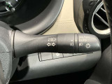 車外の明るさに応じでライトを点灯、消灯してくれるオートライト機能です☆お天気の良い昼間のトンネル走行などオートにしてると便利で安心です☆エンジン停止時にライトの消し忘れも無くなります☆