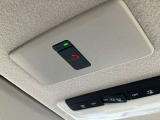 SOSコールつきなのでもしもの時にオペレーターと直接会話ができ安心です。(ご利用にはNissanConnectへの登録が必要です)
