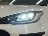 LEDヘッドライトです。デザイン性がよくとても明るいので、夜間の走行や悪天候でも安心です。しかも長寿命!