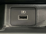 USB電源を装備してます。スマホやタブレットの充電に便利です♪