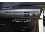 運転席右側の操作部です。