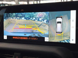 【パノラミックビューモニター】専用のカメラにより、上から見下ろしたような視点で360度クルマの周囲を確認することができます☆死角部分も確認しやすく、狭い場所での切り返しや駐車もスムーズに行えます。