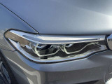 BMWを熟知したメカニックによる、360度の納車前点検。ドイツ本国と同様の教育・訓練を受けたメカニックが徹底的に点検、整備した後にお客様にお引渡しします。