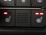 寒い冬でも暖かポカポカのシートヒーターが装備されています。